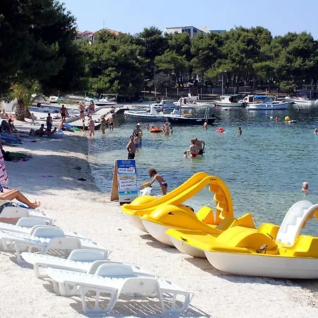 By The Sea - 10342 * トロギール