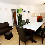 Apartamento By The Sea - 10342