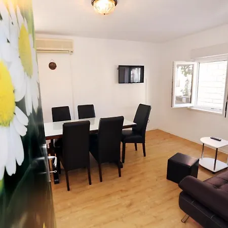 By The Sea - 10342 Apartment Trogir