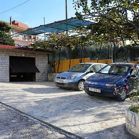 Apartament By The Sea - 10342 Trogir