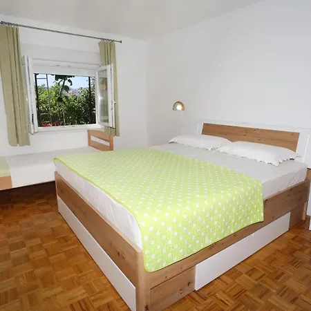 By The Sea - 10342 Apartamento Trogir