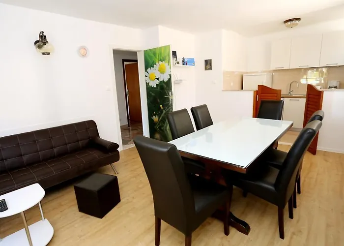 Appartement By The Sea - 10342