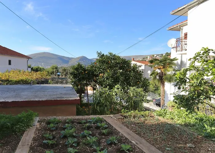 By The Sea - 10342 * Trogir