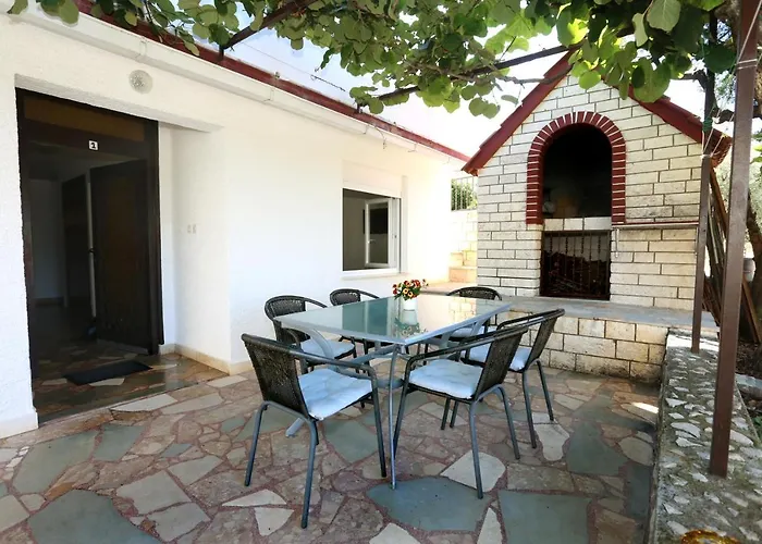 Appartement By The Sea - 10342